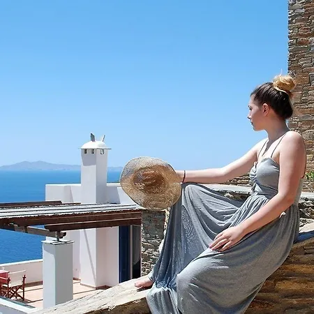 Andros Prive Aparthotel 3*