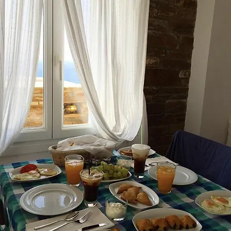 Andros Prive Aparthotel 3*