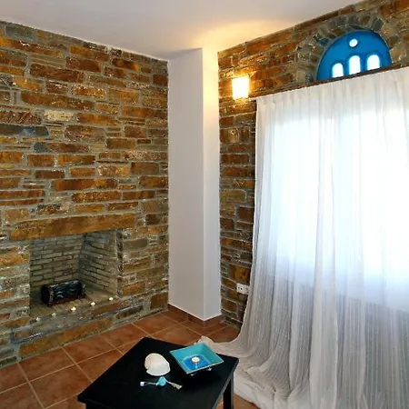 Andros Prive Aparthotel 3*