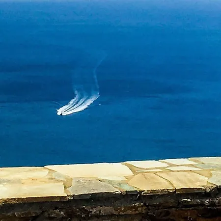 Andros Prive Aparthotel 3*